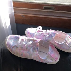 COZY SLIP ON TENNIS… tie dyed pastels